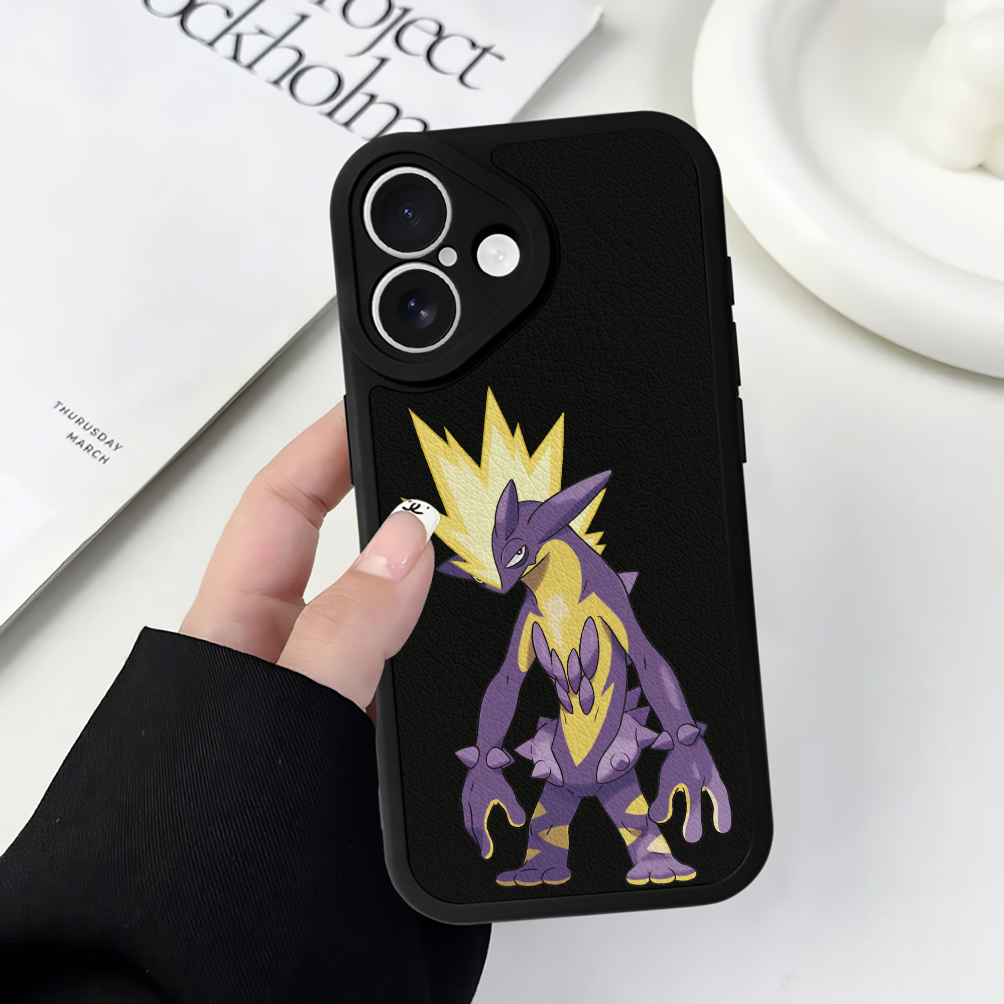 （画像用） ポケットモンスター Pokémon 【iPhone 16シリーズ対応】シリコンスマホケース（レザー調） 材質：シリコン